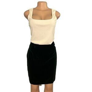 Mondi The Company Green Vintage Velvet Mini Skirt